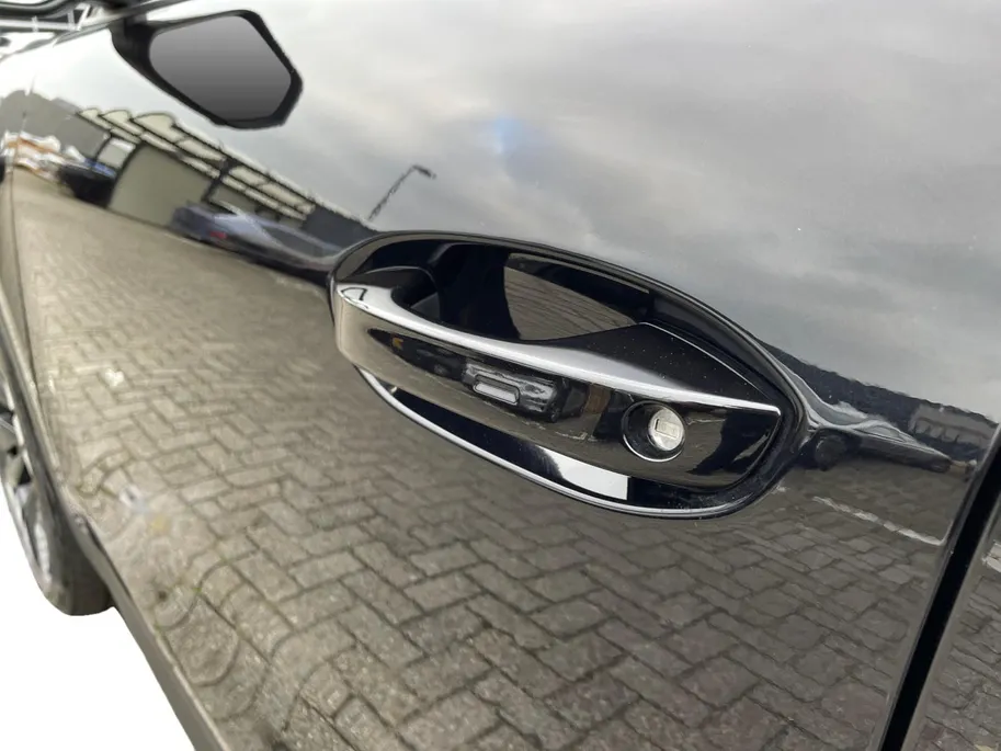 Ford Explorer Premium Extended Range RWD 77 kWh | Full Option | Black uitvoering | Trekhaak | Dealer onderhouden | AGR stoelen 12-wegs verstelbaar 21 inch wielen | Panoramadak | 1e eigenaar |