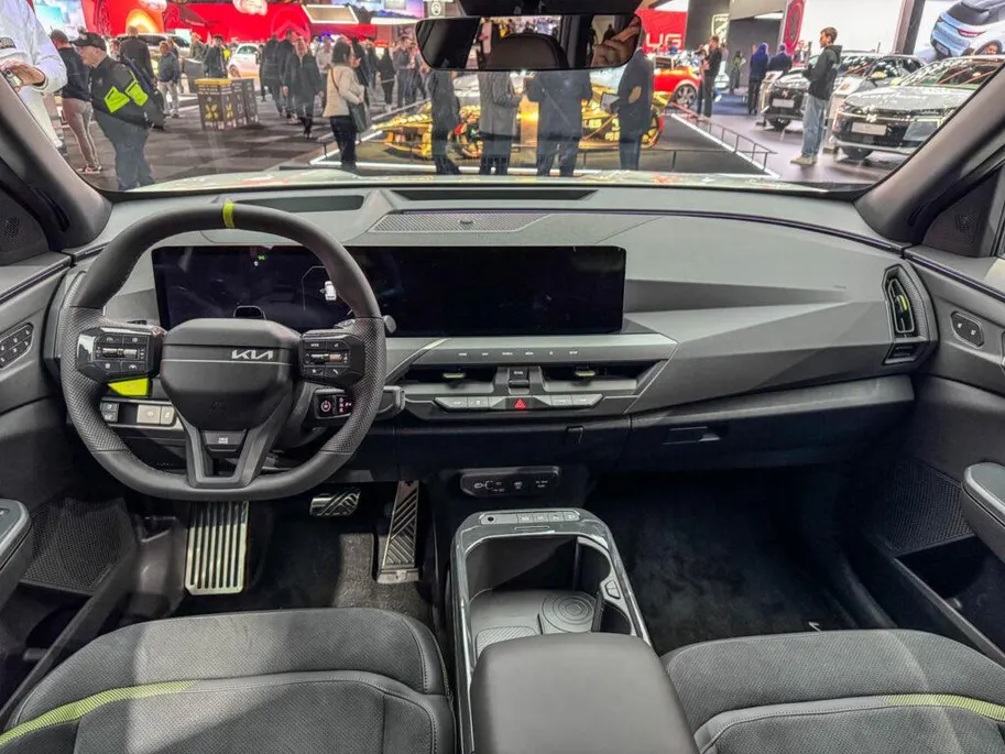 Kia EV5 GT AWD 81.4 kWh Launch control | Elektronisch adaptief onderstel met road-preview | 20' lichtmetalen GT-velgen