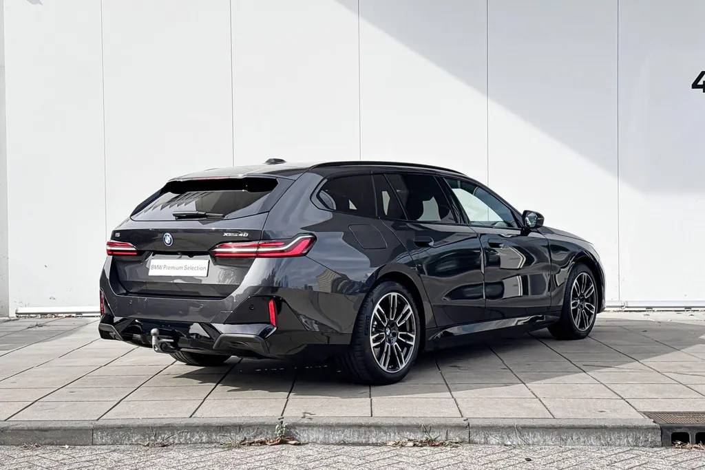 BMW i5 Touring xDrive40 M-Sport
