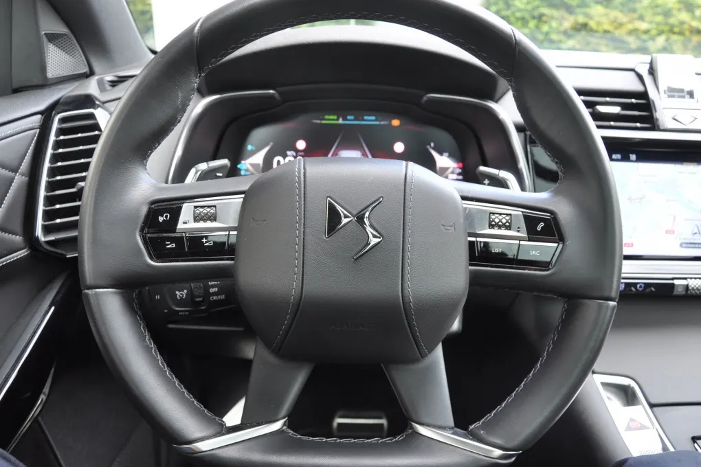 DS DS 7 E-Tense 225 Rivoli All Seasons