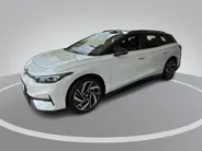 Volkswagen ID.7 Tourer Limited Edition 77 kWh accu 286 pk Achteruitrijcamera · Multifunctioneel stuurwiel · Voorraad OUTLET · Prijs is inclusief inruilpremie ·