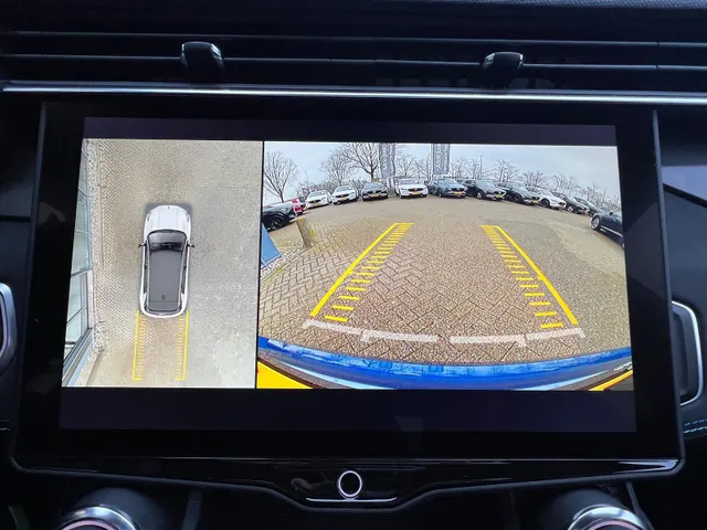 Lynk & Co 01 1.5 AUTOMAAT | 360 CAMERA | PANORAMA DAK | EL A. KLEP | ADAPTIVE CRUISE | ZWARTE HEMEL | ROLHOES |
