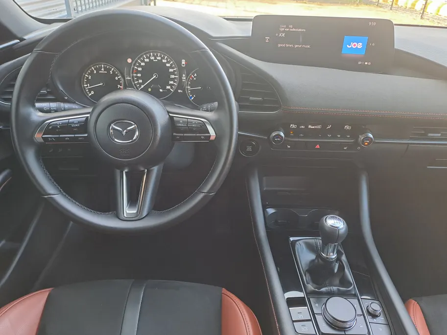Mazda 3 2.0 e-SkyActiv-X M Hybrid 186 Nagisa | 18' LM | Navigatiesysteem full map | Cruise  | Camera  | Half Leer