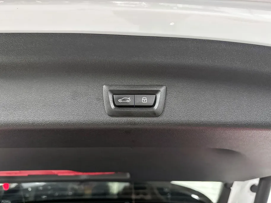 BMW iX1 xDrive30 Launch Edition