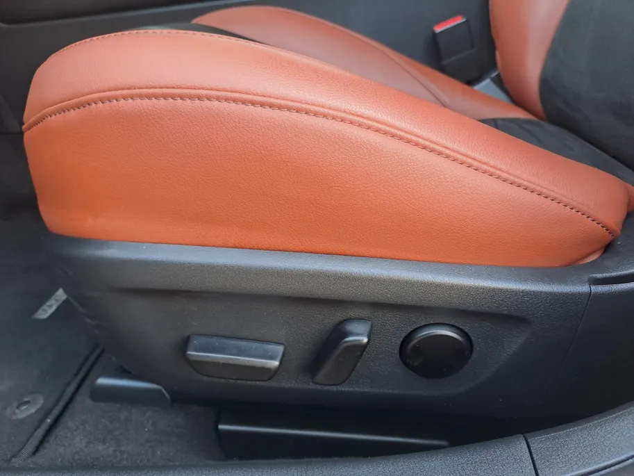 Mazda 3 2.0 e-SkyActiv-X M Hybrid 186 Nagisa | 18' LM | Navigatiesysteem full map | Cruise  | Camera  | Half Leer