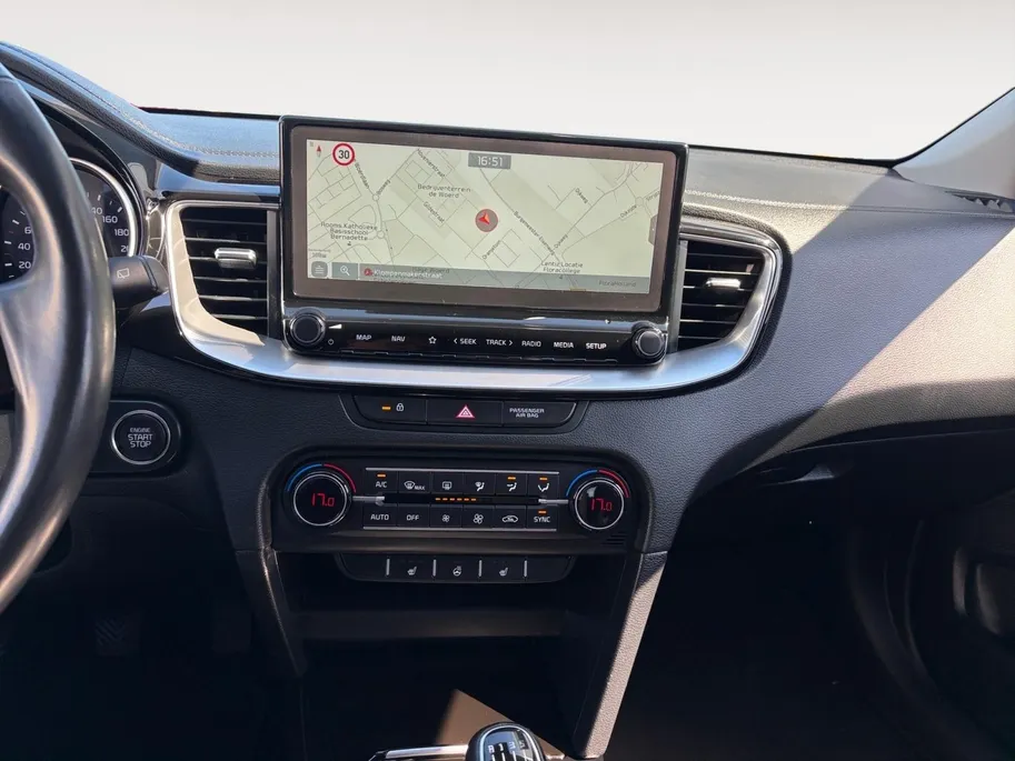 Kia XCeed 1.0 T-GDi DynamicPlusLine | Stoel- en stuurverwarming | Keyless entry/start | Achteruitrijcamera | Parkeersensoren achter | Apple/Android Carplay | Cruise control | Climate control | Navi