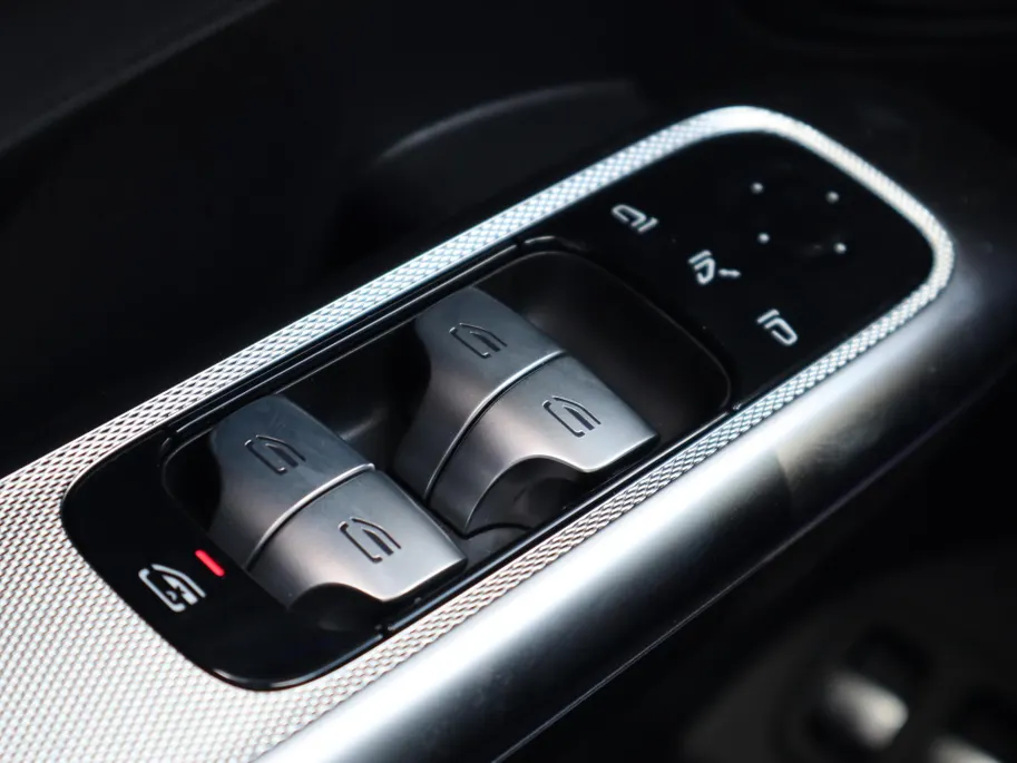 Mercedes-Benz GLC 300e 4MATIC Business Solution AMG