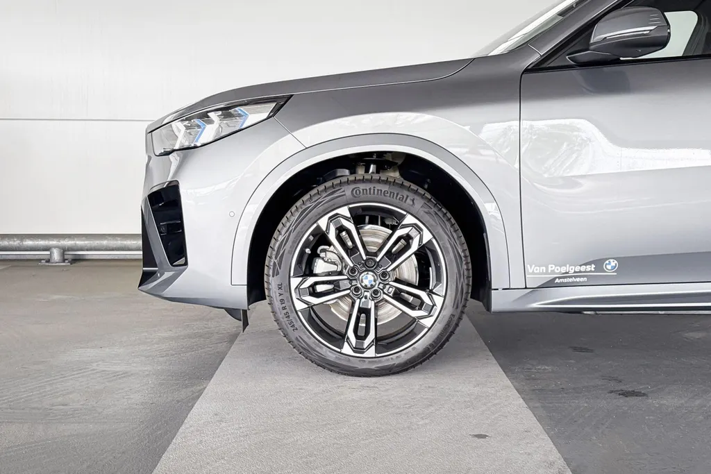 BMW iX2 xDrive30 67 kWh M Sport Edition