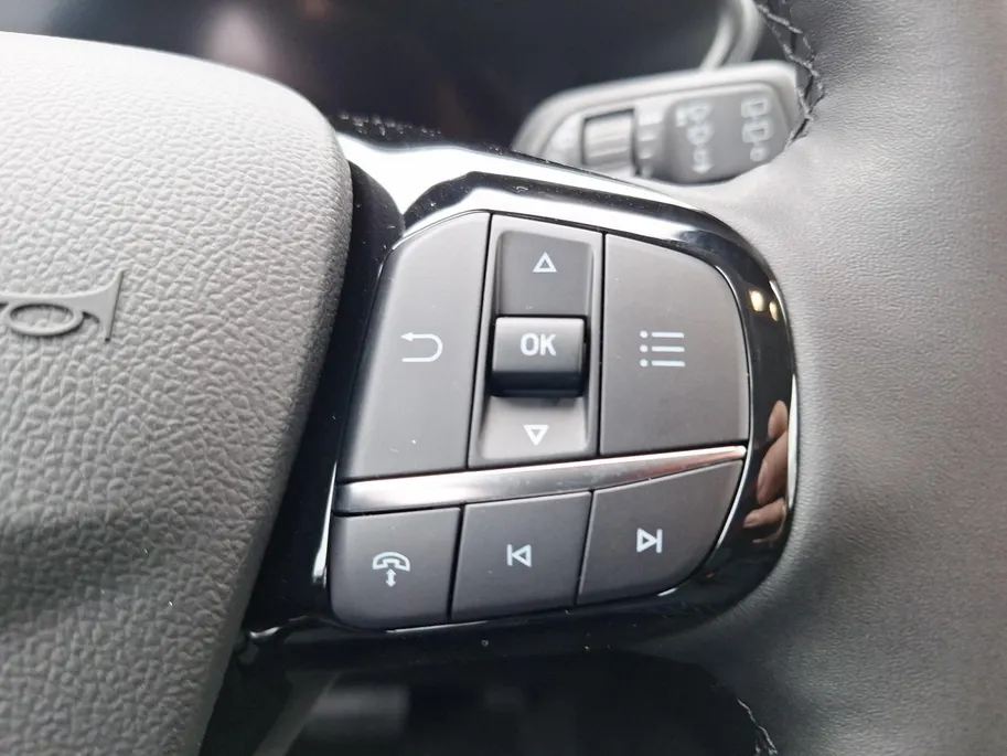 Ford Kuga 2.5 PHEV Titanium | El. Trekhaak | Camera | Navigatie | Climate Control | Draadloze Apple Carplay&Android Auto | 17' Lichtmetaal | Parkeersensoren |