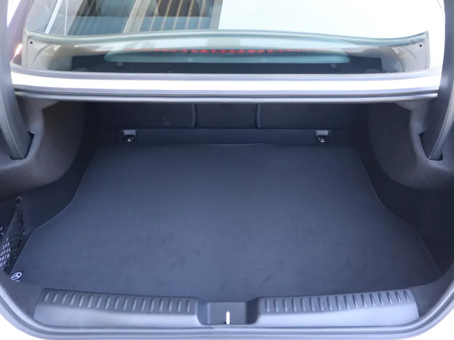 Mercedes-Benz CLA 200 Business Solution AMG
