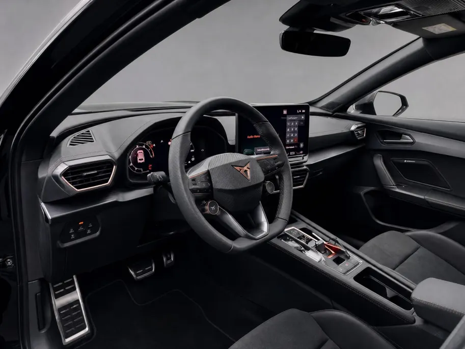CUPRA Formentor 1.5 TSI e-Hybrid VZ Performance 272 PK l Panoramadak l 19' Sandstorm Copper l Levering Oktober