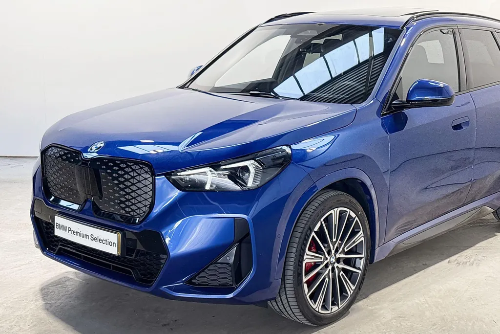 BMW iX1 xDrive30 67 kWh M Sport Edition