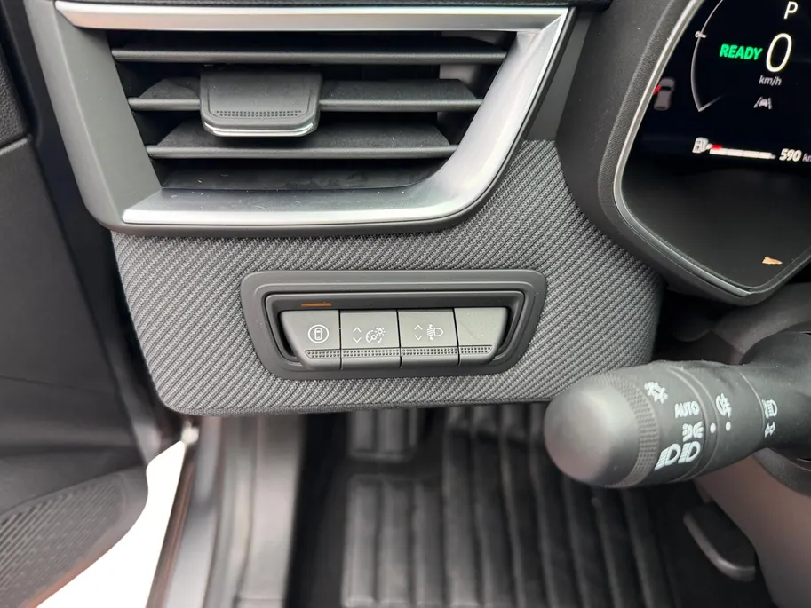 Renault Clio 1.6 E-Tech Full Hybrid 145 esprit Alpine | Automaat | Camera | Cruise & Climate Control | 9,3'' Inch Scherm | Full Led | Apple Carplay/Android Auto | Parkeersensoren | Sport Stoelen |