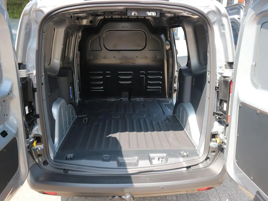 Ford E-Transit Courier Limited 44 kWh | TREKHAAK | NAVI | WINTERPACK |