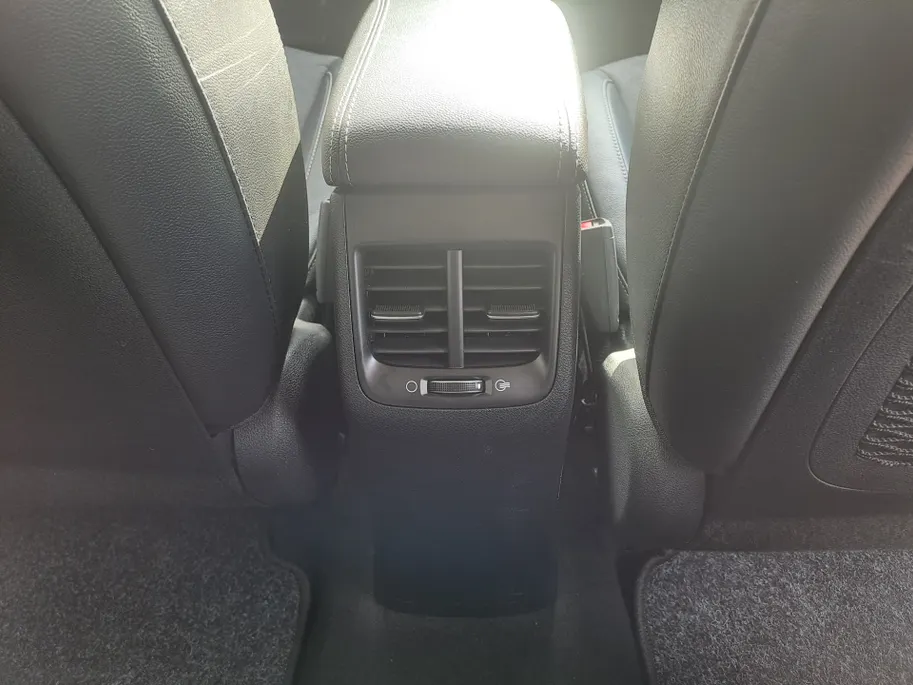 Kia Niro 1.6 GDi Hybrid DynamicLine AUTOMAAT | GROOT scherm | Navigatie | Camera | Adaptieve Cruise | Climate | Apple Carplay/Android Auto
