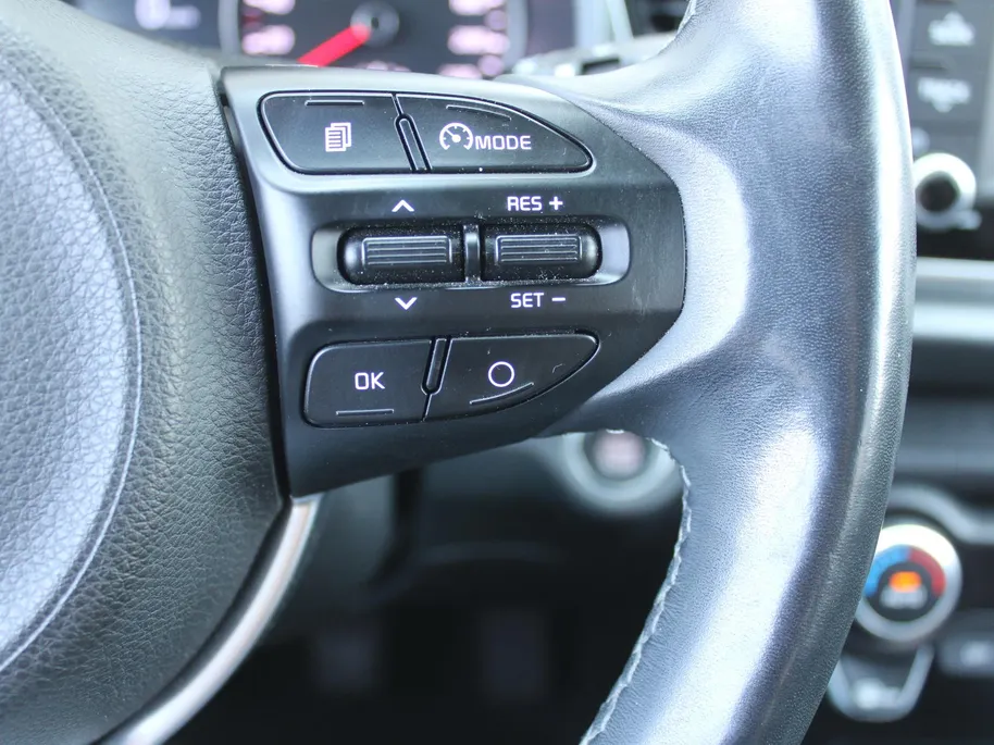 Kia Rio 1.0 TGDI ExecutiveLine | Trekhaak | Stuur-/stoelverwarming | Camera | Skai leer | 17' LM | Carplay | All seasons | Clima | Navi | Cruise |