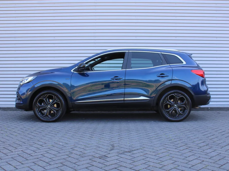 Renault Kadjar 1.3 TCe Black Edition | Trekhaak | Camera | Stoel-/voorruitverwarming | 19' LM | Navi | Clima | Bose Audio | Keyless | Dodehoek detectie | LED | BTW Auto |