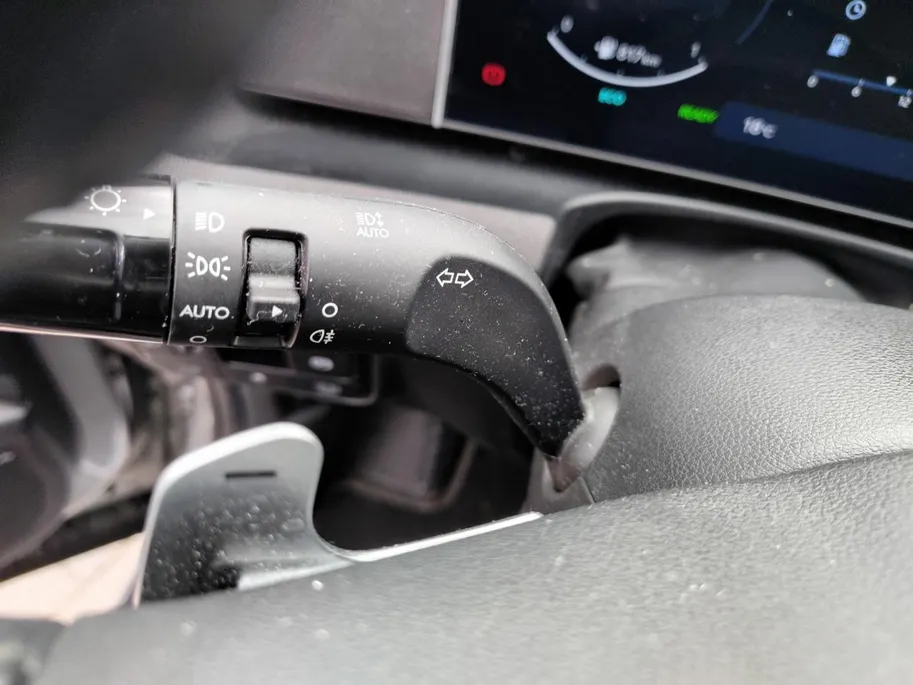 Hyundai Tucson 1.6 T-GDI HEV Comfort Smart | Als nieuw! | Stoelverwarming | Climate Control | Incl. 12 maanden garantie, APK, Onderhoudsbeurt etc. Premiumpakket gratis! |