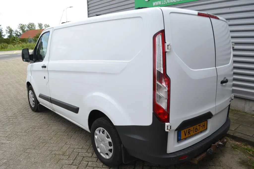 Ford Transit Custom L1H1 270 100PK AMBIENTE|3ZITS|NAVI|EURO5