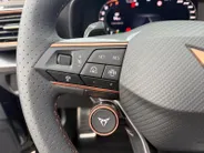 CUPRA Formentor 1.5 TSI e-Hybrid Business | Panoramadak | Stuur verwarming etc! | Trekhaak | Super compleet en helemaal nieuw!