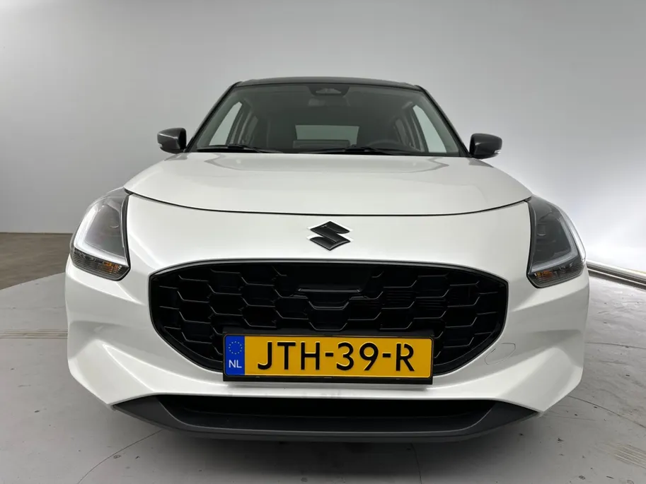 Suzuki Swift 1.2 Style Smart Hybrid | Black & White edition