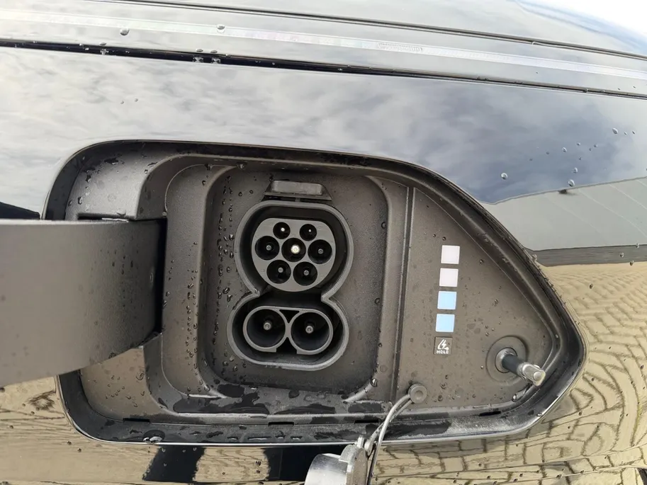 Hyundai Kona Electric Long Range Pure Edition 64.8 kWh | SUPER GAVE ACTIE, NU TOT €1.500,- KORTING | OP=OP | IN DIVERSE KLEUREN |