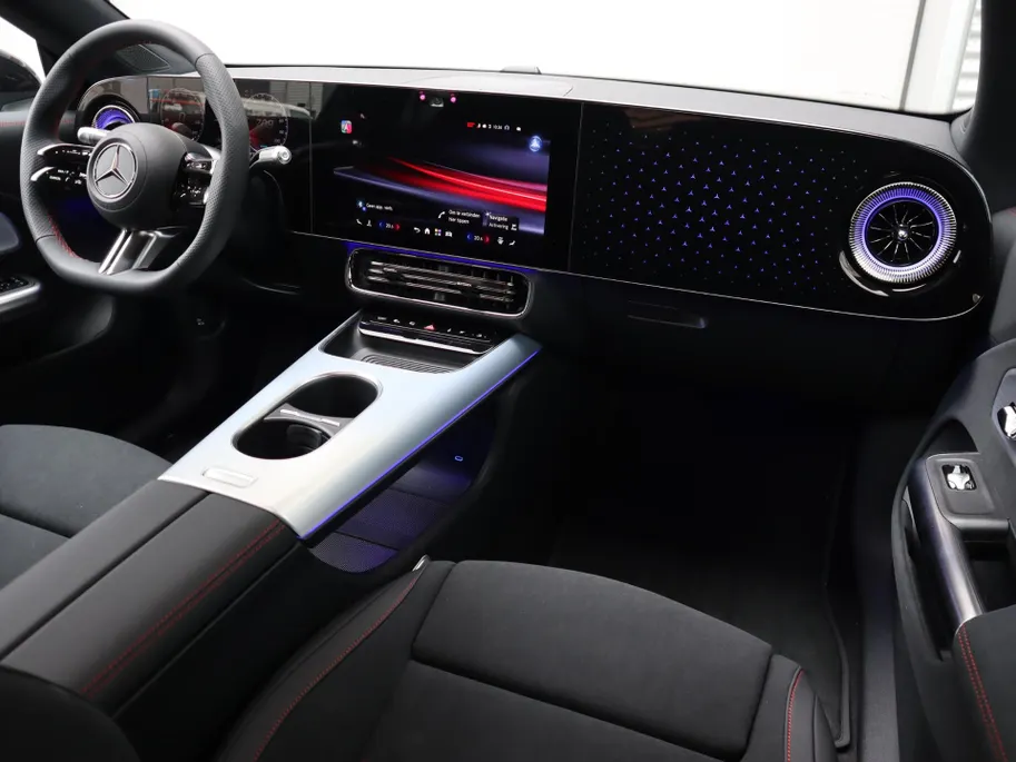 Mercedes-Benz CLA 250+ Business Solution AMG 85.5 kWh l Keyless l Ambiente lichtpakket l Dodehoekassistent