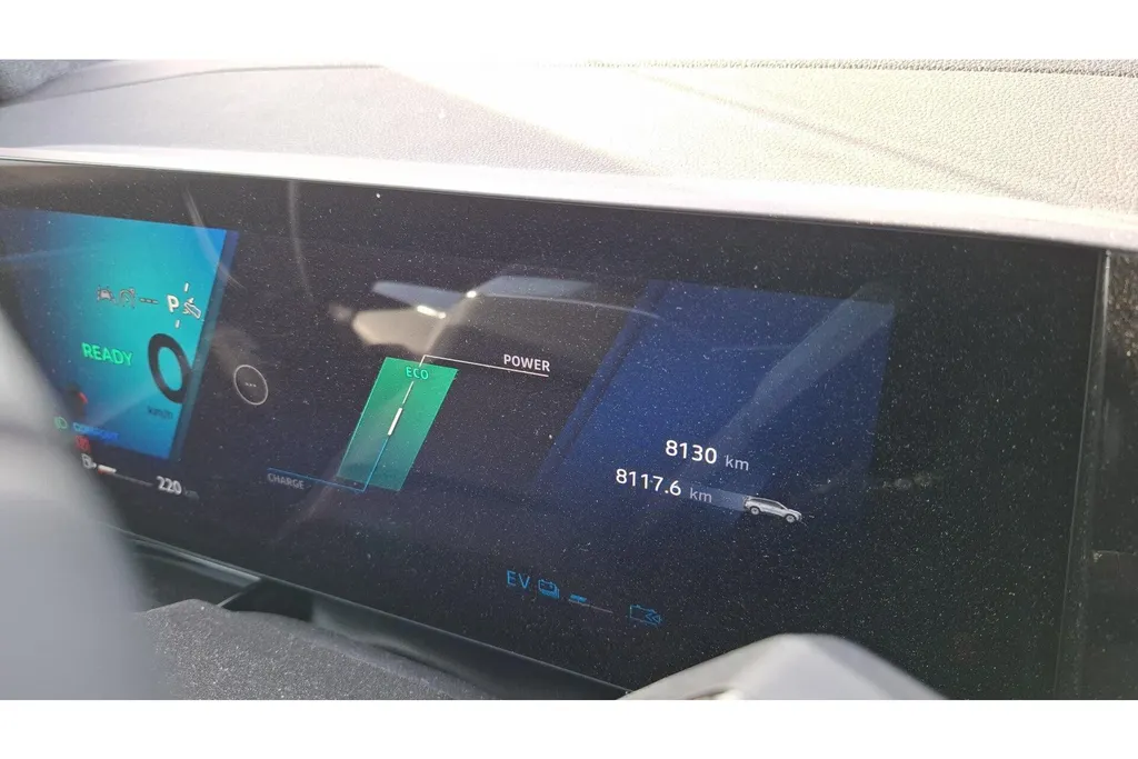 Renault Espace E-Tech full hybrid 200 techno 7p. Apple Carplay/Android Auto , cruise control adaptief , achteruitrijcamera , elektrisch bedienbare achterklep , navigatie google , lichtmetalen velgen 19'