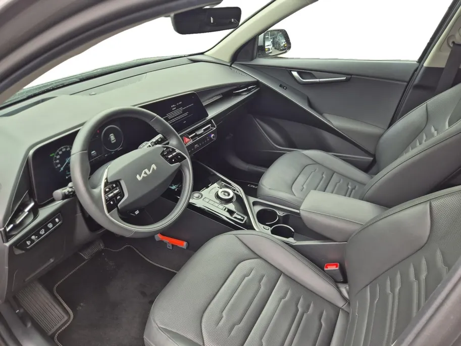 Kia Niro 1.6 GDi Hybrid DynamicPlusLine | Cruise Control | Climate Control | Open Dak | Camera | Stoelverwarming | Stuurverwarming | Elektrische Kofferbak | Trekhaak |