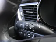 Kia Ceed Sportswagon 1.5 T-GDi DynamicPlusLine | Stoel- & stuurverwarming | Camera | Clima | Cruise adapt. | LED | Navi | Elek. achterklep | 16' LM |