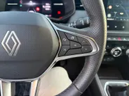 Renault Clio 1.0 TCE TECHNO NAVI AIRCO CAMERA CRUISE CONTROLE APPLE CARPLAY ANDROID AUTO 9.3 INCH SCHERM ZEER MOOIE AUTO PAS 3000KM