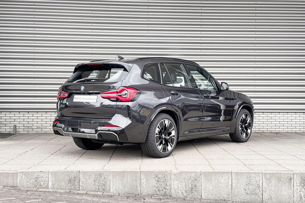 BMW iX3 High Executive 80 kWh
