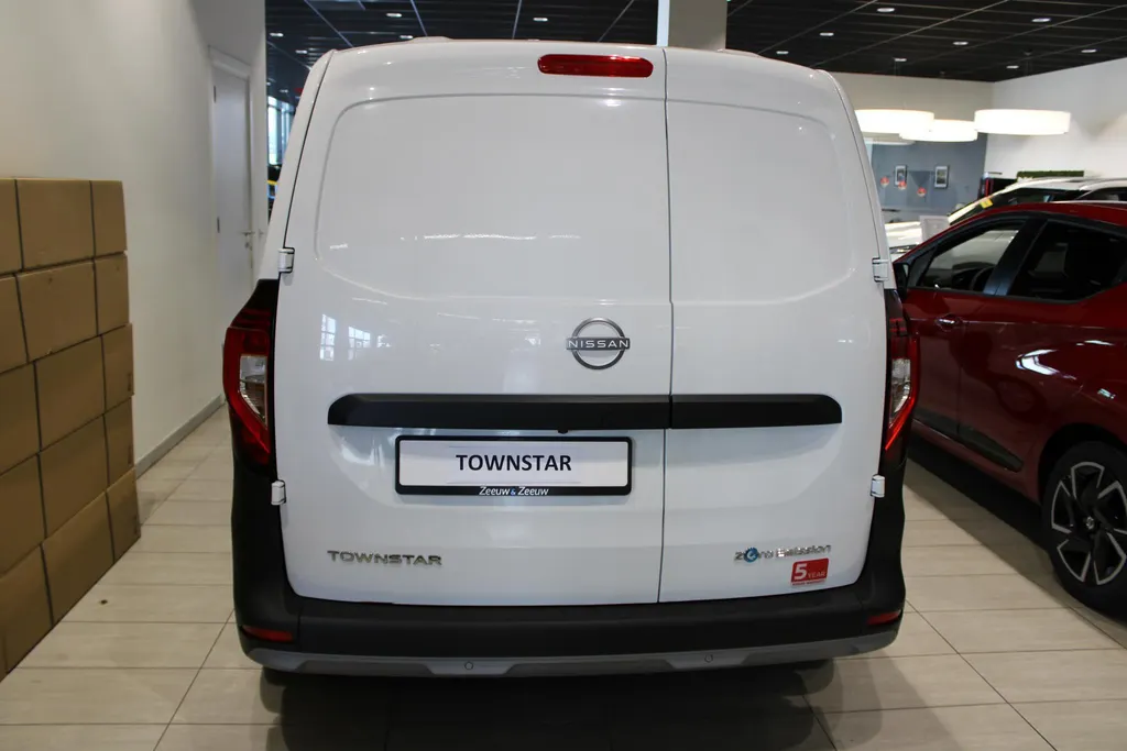Nissan Townstar N-Connecta L2 44 kWh Nissan TOWNSTAR N-Connecta L2 45 kWh | 22% VOORRAAD KORTING | TREKVERMOGEN 1500KG | APPLE CAR/ANDROID AUTO | ECO LEDER |SEBA SUBSIDIE MOGELIJK TOT 5000 EURO |