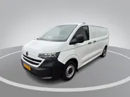 Volkswagen Bedrijfswagens Transporter 2.0TDi 110pk Bestelwagen L2 · Apple Carplay / Android Auto · Schuifdeur links en rechts · Trekhaak · Bijrijdersbank ·
