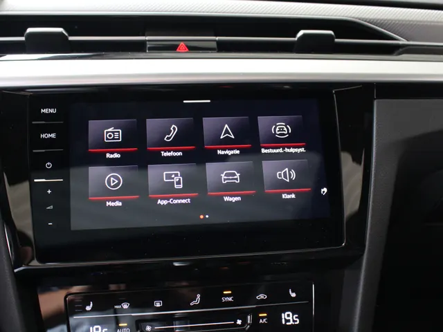 Volkswagen Arteon Shooting Brake 2.0 TSI R-Line Panoramadak | Leder | DCC | IQ-Light | 20' Nashville velgen | Harman Kardon Audio