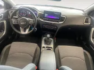 Kia Ceed Sportswagon 1.5 T-GDi DynamicLine | Cruise Control | Climate Control | Camera | Navigatie | LM Velgen | Trekhaak |