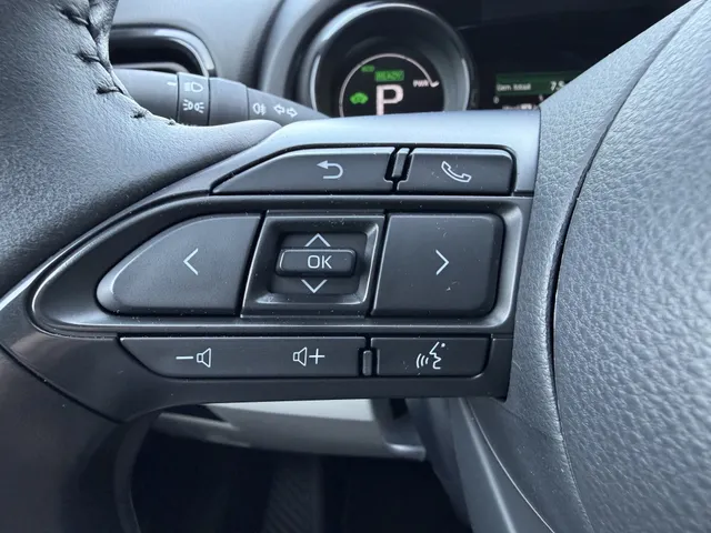 Toyota Yaris 1.5 Hybrid Executive | JBl | HUD | PDC V+A