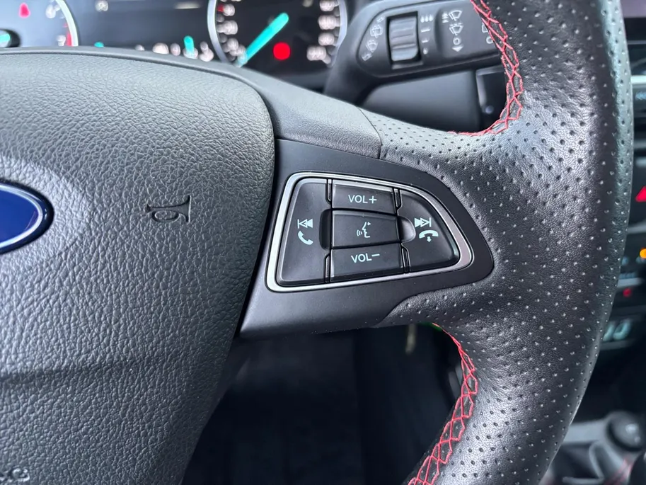 Ford EcoSport 1.0 EcoBoost ST-Line | Two-Tone | Winter Pakket | Half lederen bekleding | Parkeersensoren | Apple/Android Auto | 12 maanden garantie! |