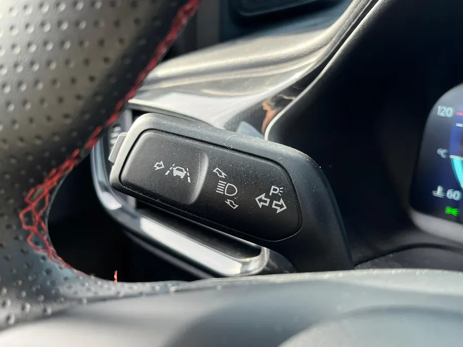 Ford Puma 1.0 EcoBoost Hybrid ST-Line X BOVAG | Stoel/Stuurverwarming | Apple Carplay/Android Auto | Parkeersensoren | Climate Control | Cruise Control | Navigatie