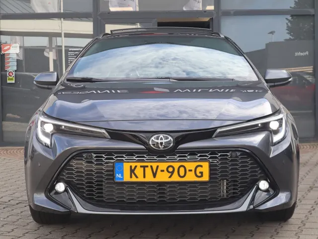 Toyota Corolla Touring Sports Hybrid 140 GR Sport | Schuif/Kantel Dak | Headup Display | Apple/Android Auto |