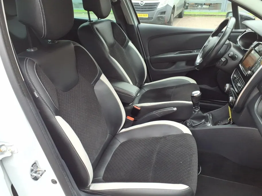 Renault Clio 0.9 TCe Bose Premium audio systeem Bose | Navigatie | Airco/ecc | stoel verwarming | 1 jaar garantie