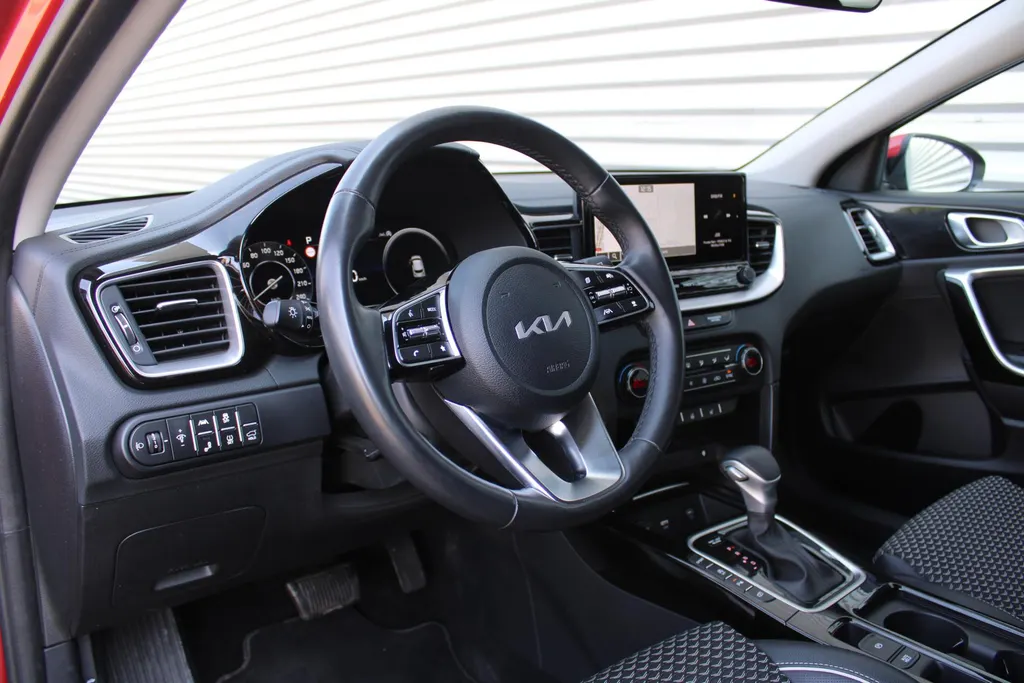 Kia XCeed 1.5 T-GDi DCT7 DynamicPlusLine | 18' LM | Keyless | Airco | Cruise | Navi | Camera | PDC |