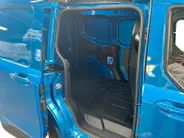 Ford E-Transit Courier Limited 44 kWh 136pk | 0,99% rente | Nieuw te bestellen