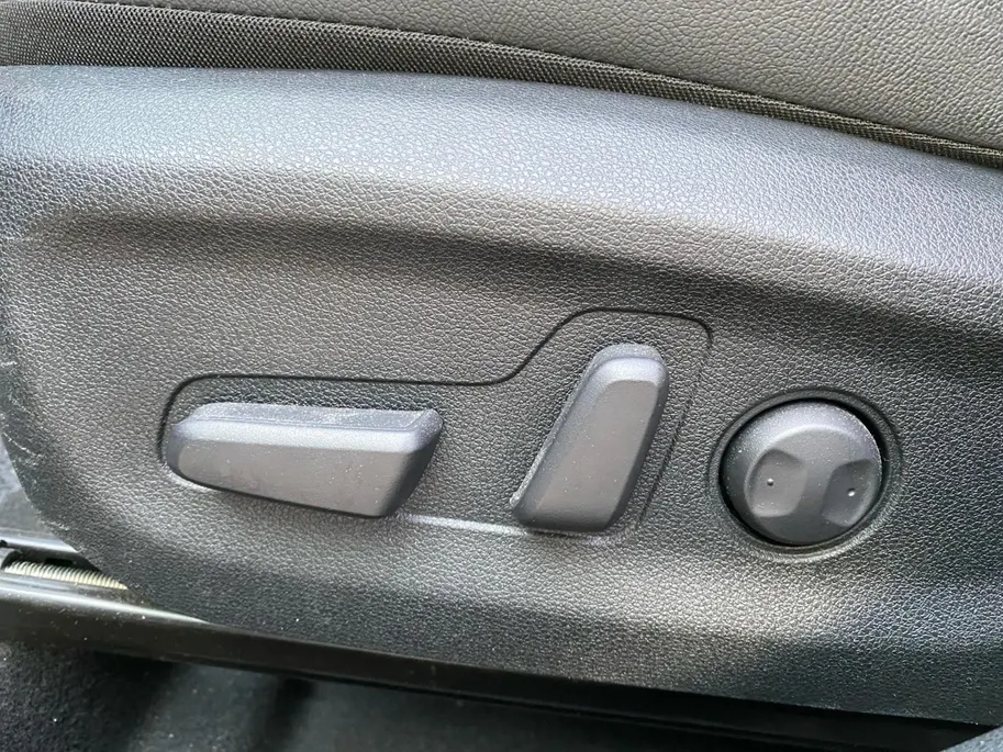 Kia Niro 1.6 GDi PHEV DynamicLine Climate control | Trekhaak | Navigatie | Camera | LM velgen | Stoel,- en stuurverwarming | Elek. best. stoel |