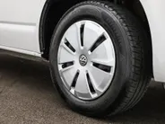 Volkswagen Bedrijfswagens Transporter 2.0 TDI 150pk DSG L1H1 28 · Apple/Android Car Play · Afneembare Trekhaak · Cruise Control · Airco · Navigatie · Parkeersensoren ·