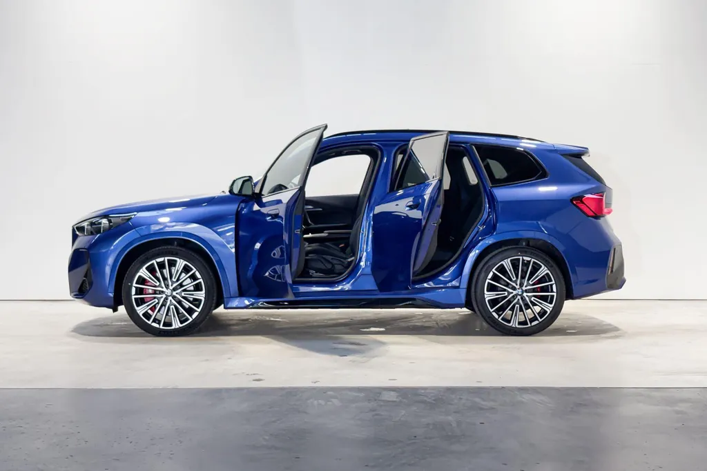 BMW iX1 xDrive30 67 kWh M Sport Edition
