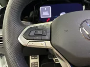 Volkswagen Golf 1.5 eHybrid 272pk DSG GTE · Panoramadak · Camera · Inklap. Trekhaak · Leder Vienna · Head-Up Display · Stuur-& Stoelverwarming + verkoeling · Garantie t/m 15-06-2030 of 100.000km