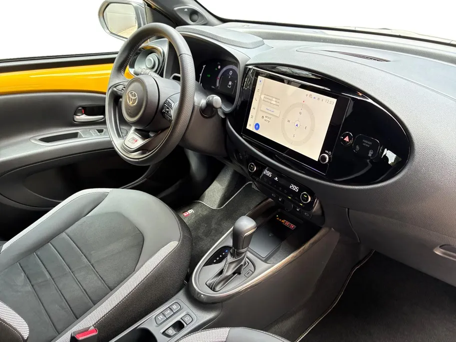 Toyota Aygo X Hybrid 115 GR Sport 18 INCH LM VELGEN | CABRIO | TREKHAAK