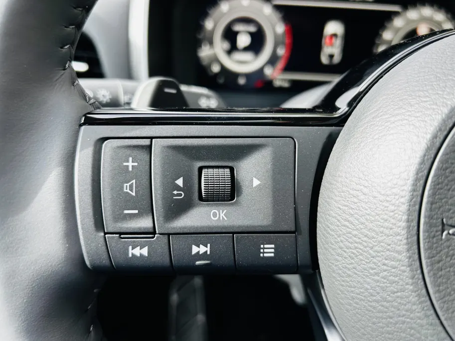 Nissan QASHQAI 1.3 MHEV Xtronic N-Connecta | NISSAN MORE 10 Jaar garantie | €6000,- korting inclusief inruilpremie | Andrioid/Apple Carplay | 360graden camera's | Stoel-/ Stuur-/ Voorruitverwarming | Panoramadak |