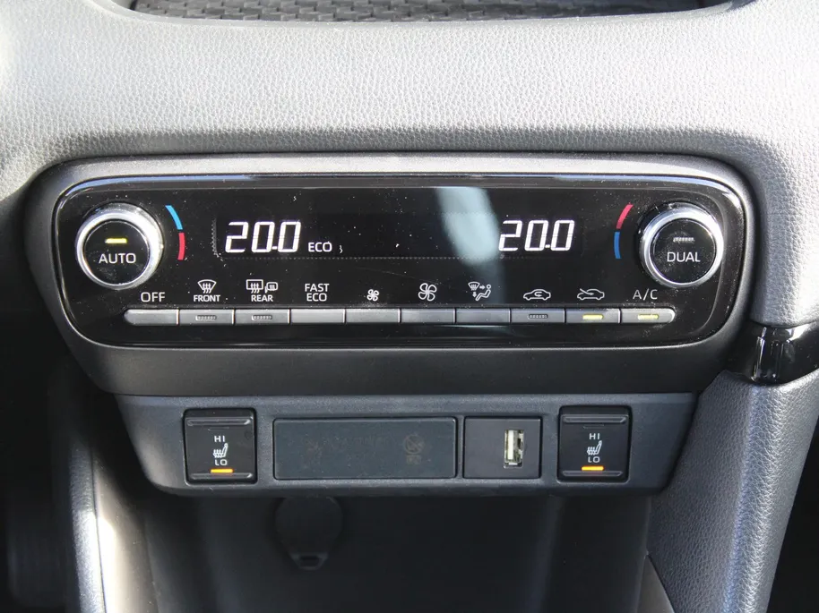 Mazda 2 Hybrid 1.5 Agile | Airco | Cruise | Stoelverwarming | 15' LM | Comfort pakket |